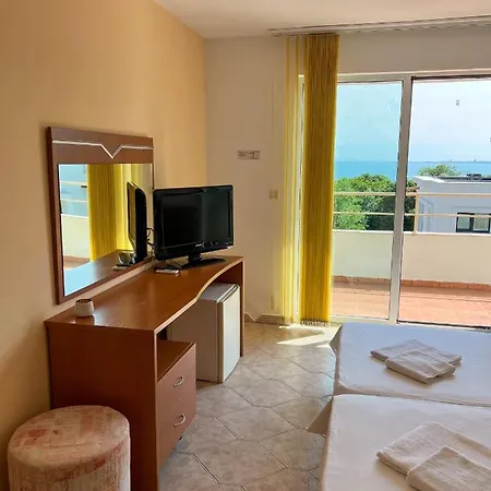 кристал ホテル