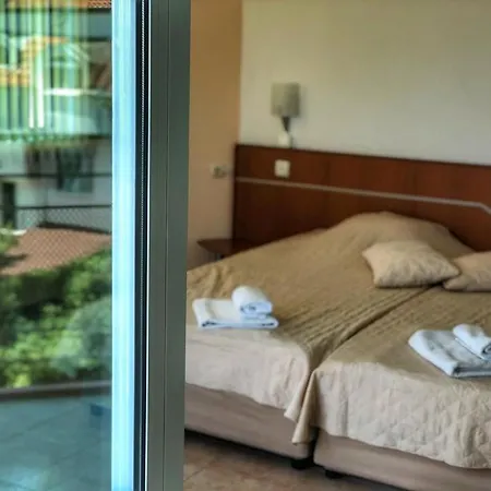 кристал ホテル 3*