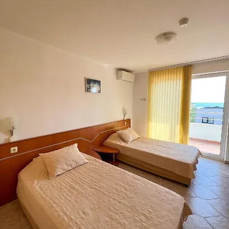 Otel кристал Ravda